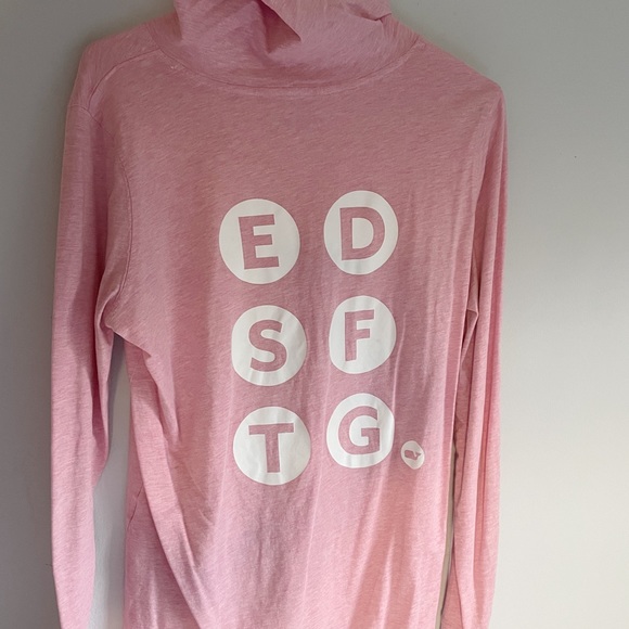 Vineyard Vines Women’s Sweatshirt - Picture 2 of 2